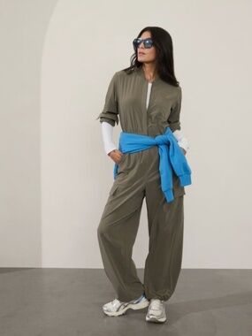 NWT Athlete Brooklyn Long Sleeve Jumpsuit - Size 10